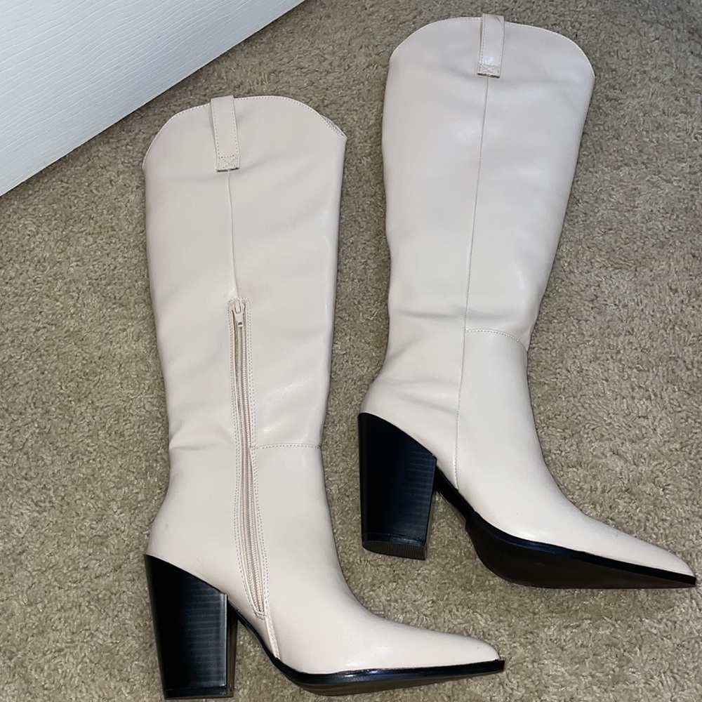 S3 - White western cowboy cream boots Never worn